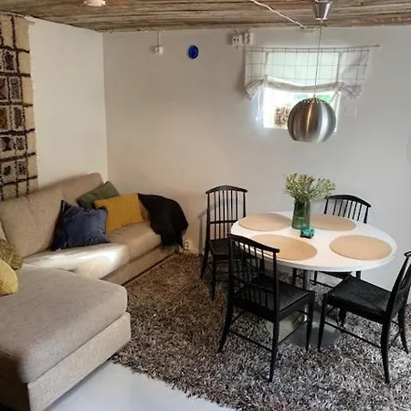 Tyynynpaikka Tatil Evi